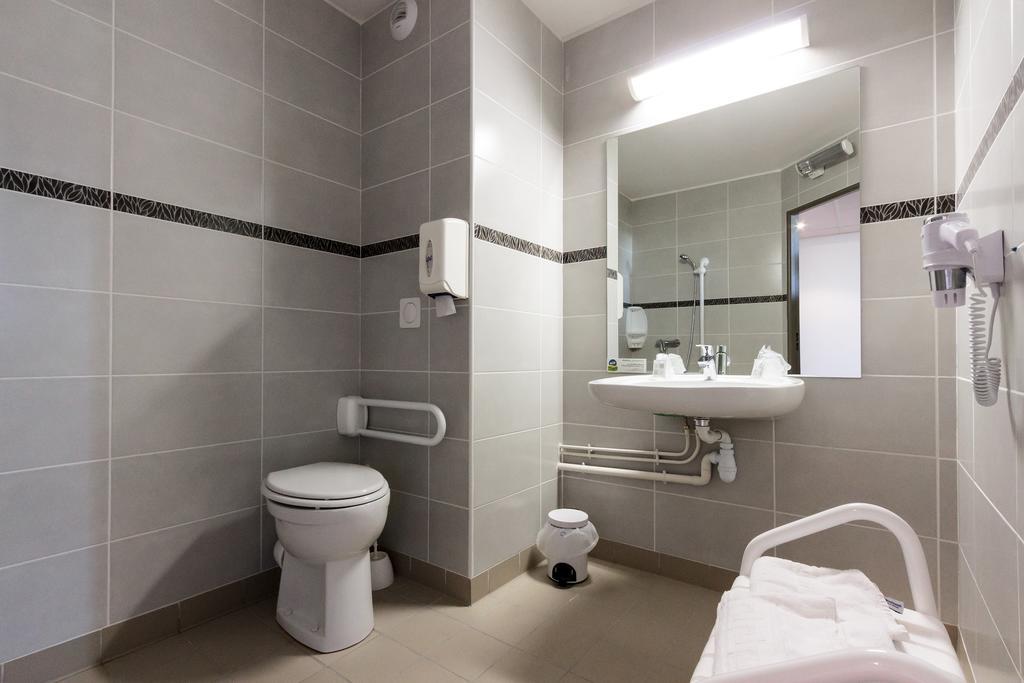 Ace Roanne Hotel 3*